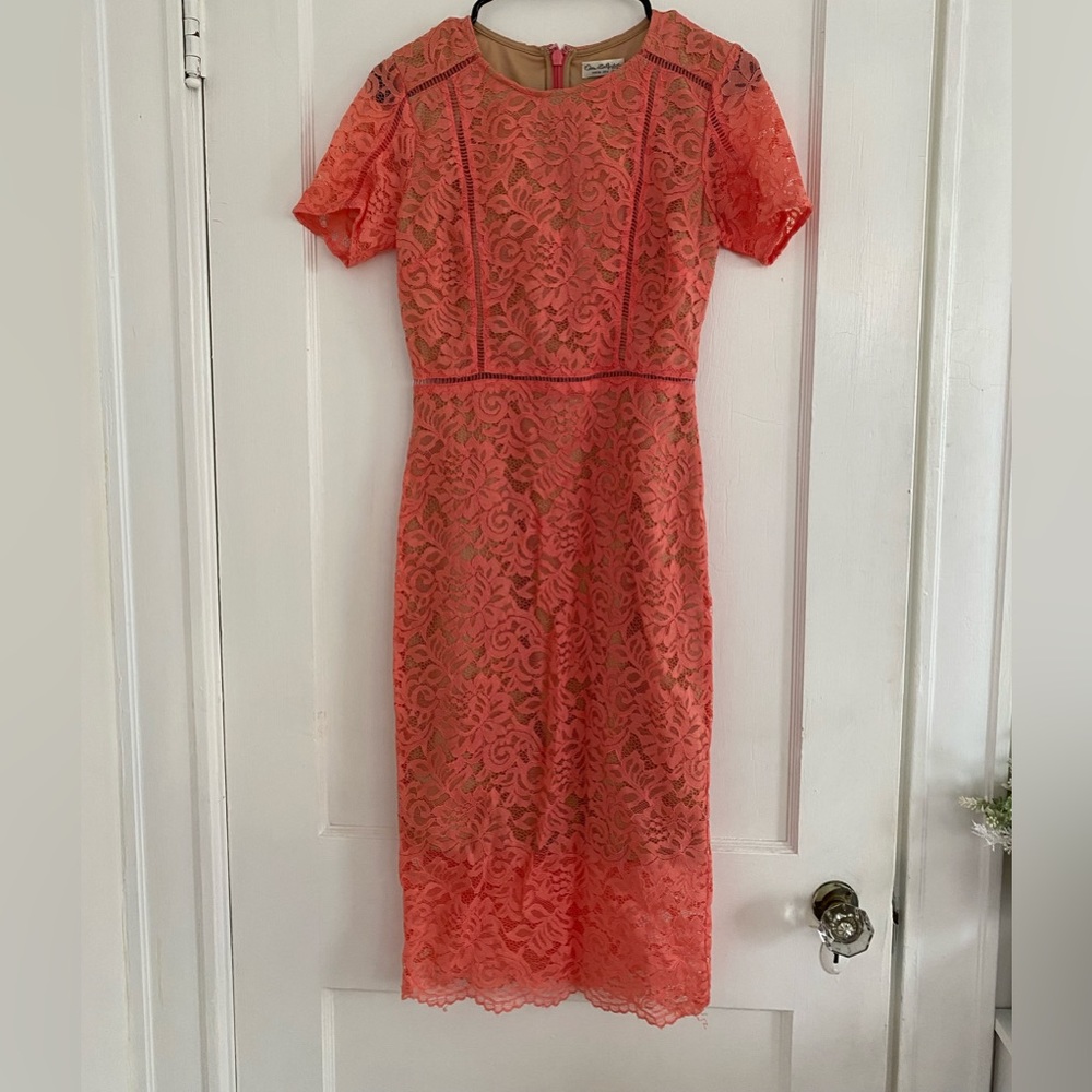 MIDI dress lace detail - tan lining to the knee